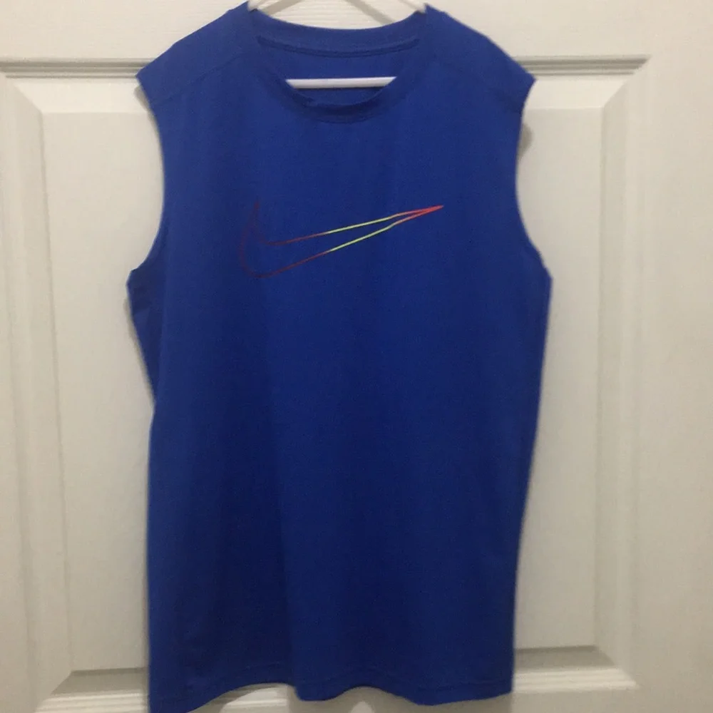 Nike Dri-Fit Sleeveless Fitted Shirt workout training sports casual swimming EUC